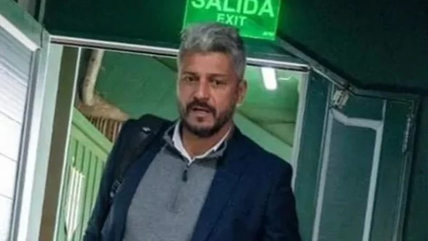 Banfield iba a echar a su DT pero como no le pueden pagar la rescisión del contrato lo mantendrán en el cargo