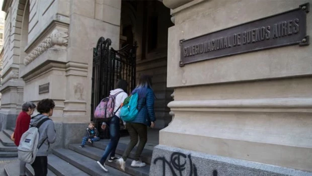 Conflicto salarial: los docentes de Nacional Buenos Aires no entregarán las calificaciones del segundo trimestre 