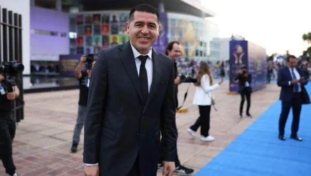 Juan Román Riquelme tuvo su noche de gala. El presidente de Boca ingresó al Salón de la Fama.