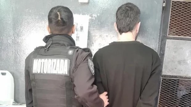 Los agentes detuvieron al sospechoso, Lucas T., de 38 años.