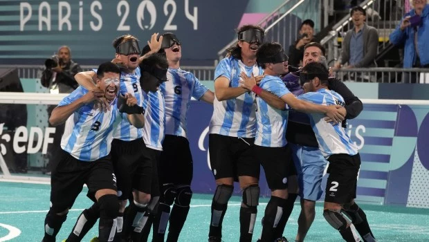 Los Murciélagos le ganaron a Brasil y jugarán ante Francia por el oro