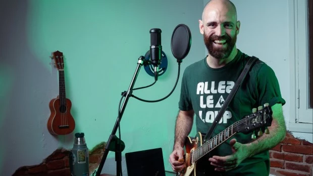 Agustín Dettbarn se prepara para sus presentaciones en CABA.