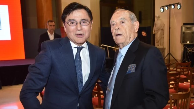 Foto: Gustavo arabajal: El cofundador de Editorial Perfil y CEO de Perfil Network, Jorge Fontevecchia, junto al director de Editorial La Capital, Florencio Aldrey.