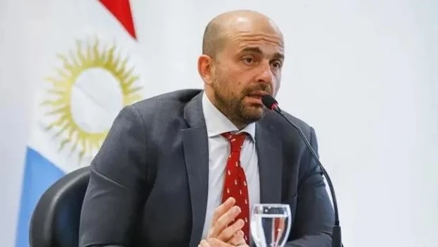 Mogetta anticipó que se sancionará a quienes no acaten la esencialidad de los vuelos