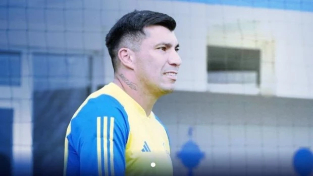 Se desgarró Medel y quedó descartado para los partidos contra Racing y River