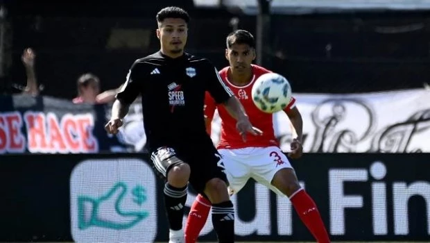 Huracán cayó ante Deportivo Riestra