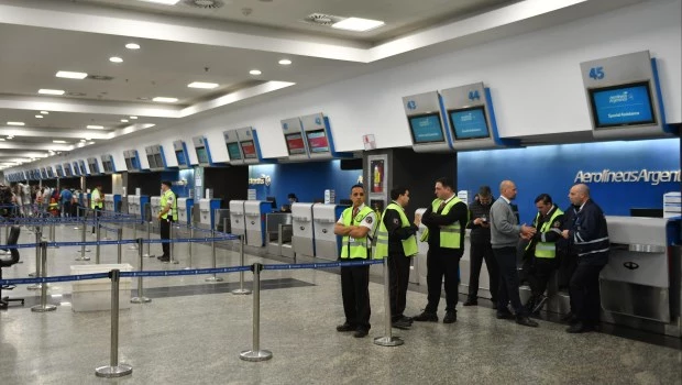 Terminó el paro en Aerolíneas Argentinas: hubo 37.000 pasajeros afectados