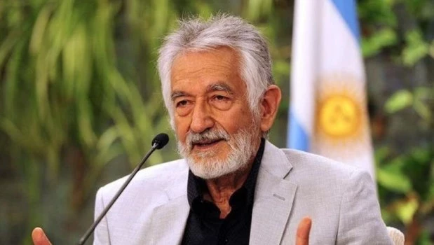 "No veo a ninguna persona ue pueda dirigir hoy al peronismo", sentenció Alberto Rodríguez Saá