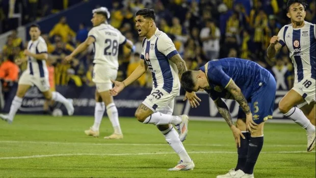 Pese a tener un jugador más, Rosario Central no pudo vencer a Talleres