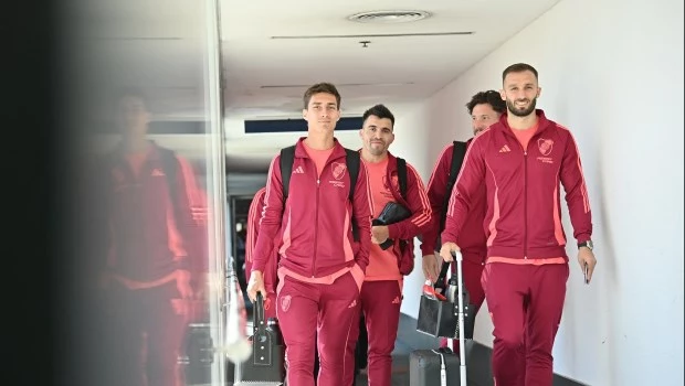 River ya está en Chile para un duelo clave ante Colo Colo en la Libertadores