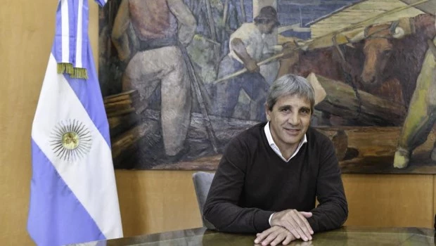 Caputo destacó el diálogo con los gobernadores y criticó al kirchnerismo