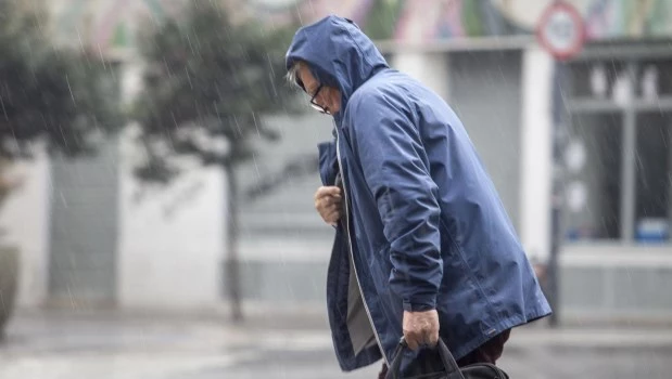 Se abate sobre el AMBA una fuerte tormenta eléctrica con granizo 
