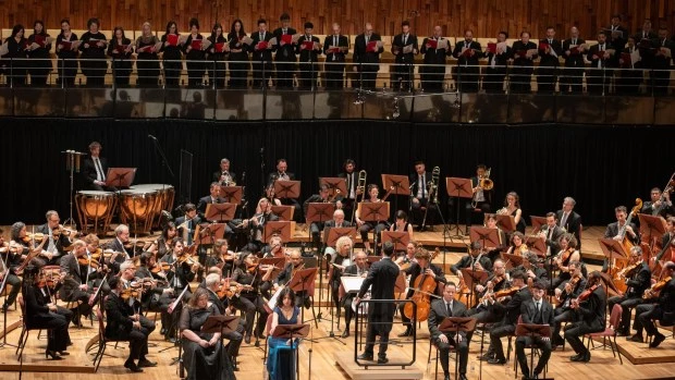 Orquesta y Coro colaboraron en la intensión de resituar al gran compositor austríaco. (Foto: Luciana Dattoma)
