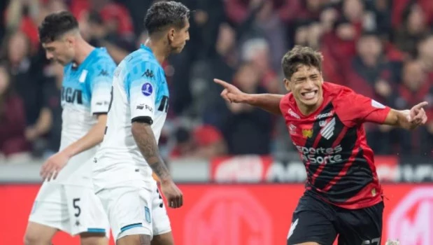 Racing cayó ante Paranaense en Brasil y buscará dar vuelta la serie en Avellaneda