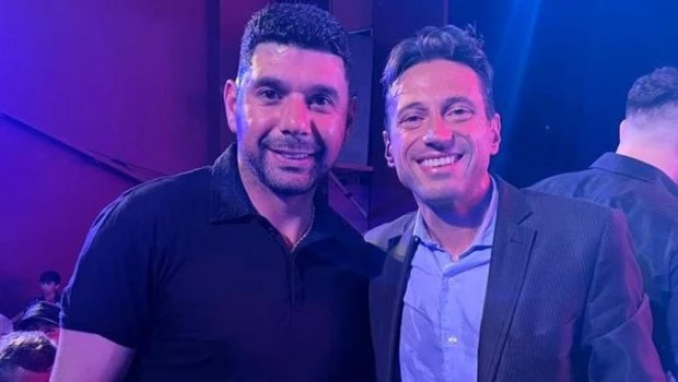 Marcelo Moretti junto a Néstor Ortigoza. ARCHIVO