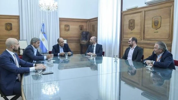 Después del anuncio de los planes de cesión de Aerolíneas, Caputo y Francos recibieron a representantes de Gol