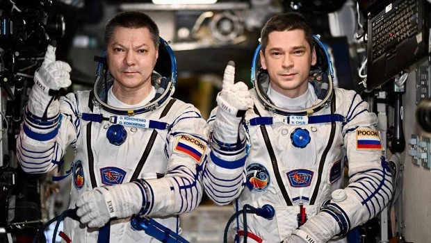 Dos astronautas rusos baten el récord de estancia más larga en la Estación Espacial Internacional