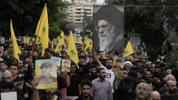 Hezbollah dispara más de 110 cohetes sobre Israel y dice que entró en una "nueva fase de ajuste de cuentas"