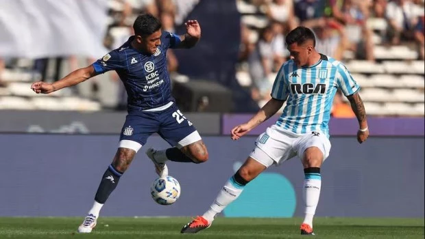 Racing cayó en Córdoba y se aleja de la punta