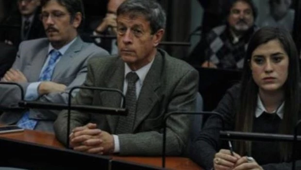 Se entregó el comisario Rubén Santos, ex jefe de la Policía Federal del gobierno de De La Rúa