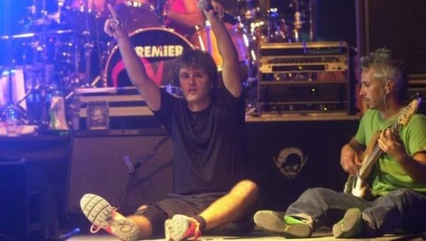 Fuerte interna entre Los Piojos: el posteo del bajista Micky Rodríguez