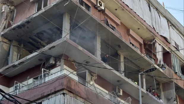 Israel lanzó un ataque aéreo contra un edificio residencial en los suburbios del sur de Beirut
