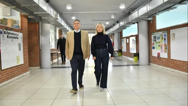 "Adiós a la escuela del siglo pasado": la Ciudad presentó un nuevo sistema de aprendizaje para el nivel secundario