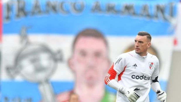 Ídolo en River, Franco Armani mantiene intactas sus mejores cualidades.