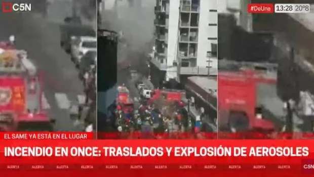 Se incendiaron varios locales de Once: ocho personas fueron asistidas 