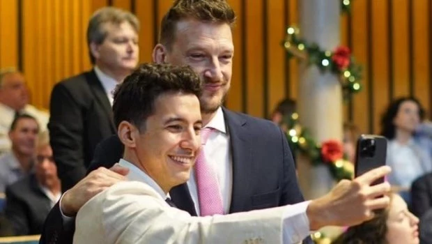 Denuncia contra Pedro Puerta. El diputado habría cometido el delito durante un programa que compartió con el legislador Germán Kiczka, detenido junto a su hermano por pedofilia.