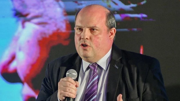 Un expresidente de Aerolíneas Argentinas descarta que su privatización la vuelva una empresa "competitiva"