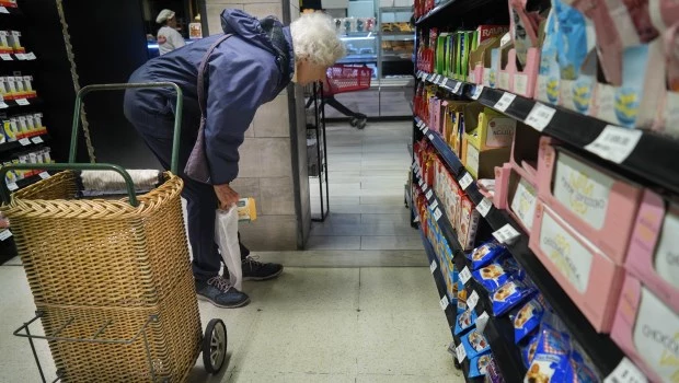 El consumo masivo podría caer por debajo de los niveles de la crisis de 2001