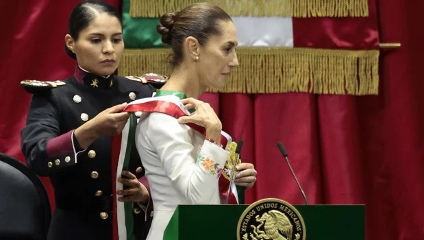 Claudia Sheinbaum, recibe la banda presidencial en la Cámara de Diputados en la Ciudad de México (México).
