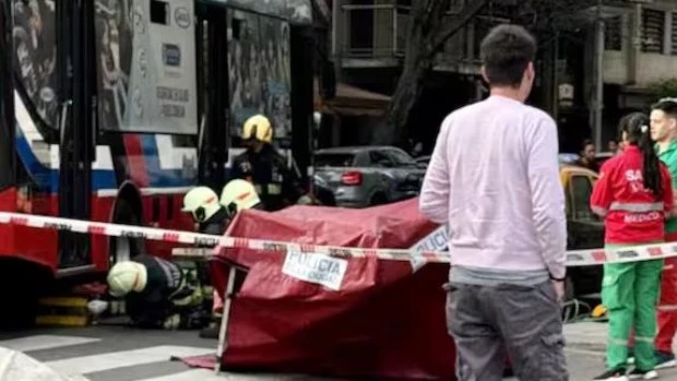 Tragedia en Palermo: una octogenaria murió atropellada por un colectivo