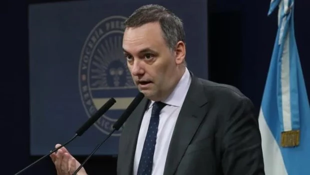 Adorni adelantó que el Gobierno planea cerrar cinco o seis organismos estatales más, entre ellos la Casa de la Moneda