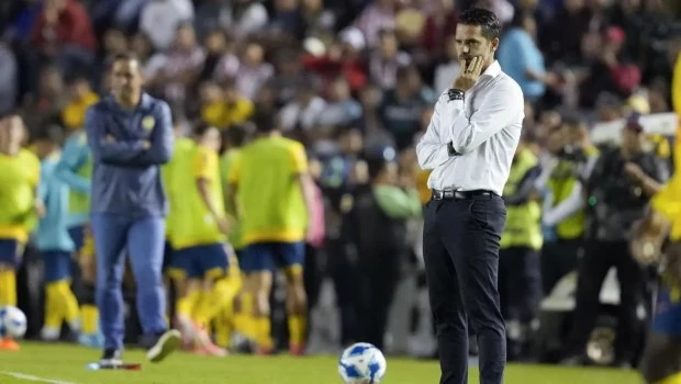 Boca quiere ahora a Gago, que deberá pagar su salida del Chivas de México