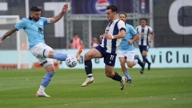 Talleres no aprovechó su superioridad numérica y empató con Belgrano en ...