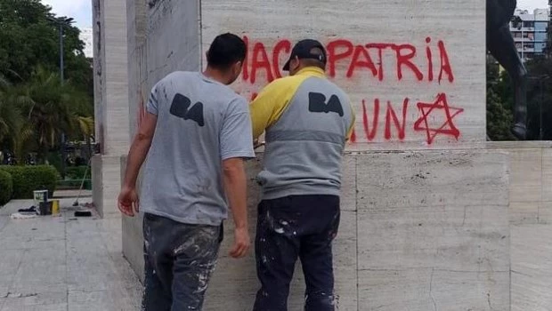 El gobierno porteño repudió una pintada antisemita en Parque Rivadavia