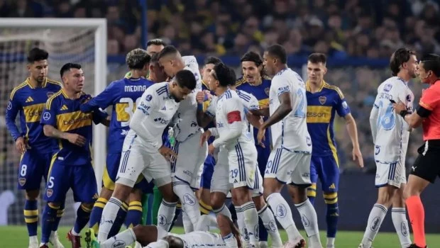 Boca recibió tres multas tras la serie ante Cruzeiro por la Copa Sudamericana