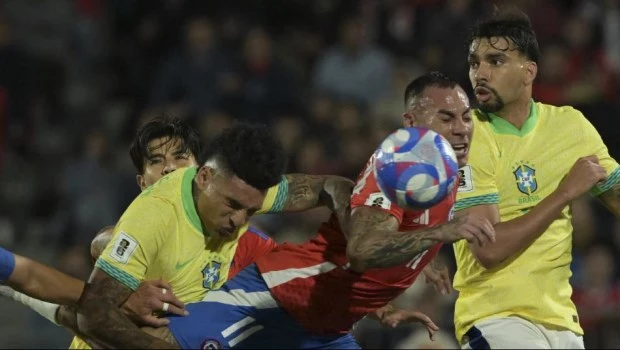 Chile no levanta cabeza y cayó como local ante Brasil sobre la hora