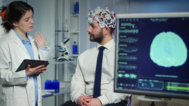 Acceso a la mente: “Hoy la última frontera de la privacidad ya se cruzó”