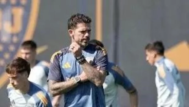 Gago les comunicó a los referentes del plantel que nadie tiene el puesto asegurado en Boca: "Jugará el que esté mejor"