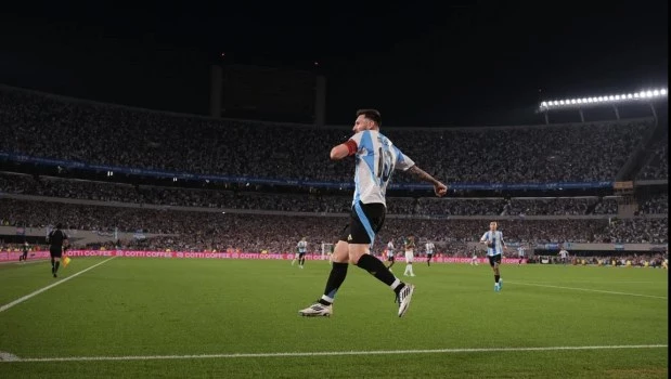 Messi marcó otro hat trick. Convirtió el primero el quinto y el sexto. Además hizo dos asistencias.