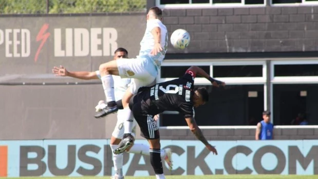 Riestra le ganó a Atlético Tucumán y se acerca a la Copa Sudamericana 