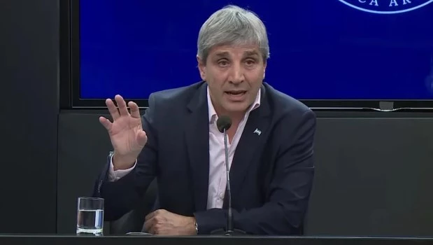 Caputo asistirá a la cumbre anual del FMI con los positivos resultados del plan "emisión cero"