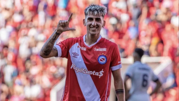 Argentinos goleó a Talleres y se metió en puestos de Sudamericana