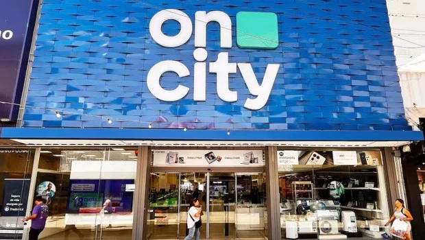 Unos 200 locales de Musimundo! amanecieron transformados