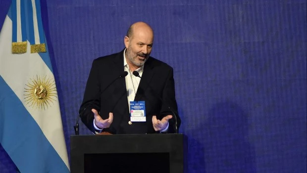 El Gobierno intimará a 10.000 empleados públicos a que inicien trámites jubilatorios