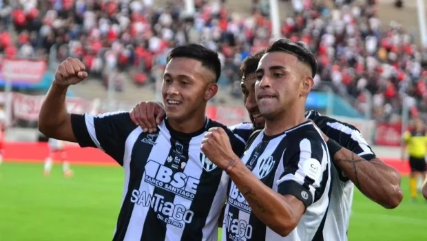 Central Córdoba le dio vuelta el resultado a Huracán y se metió en la final de la Copa Argentina