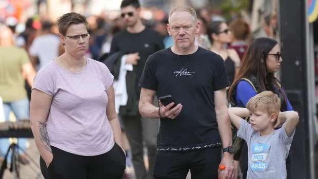 El intercambio turístico de septiembre registró un saldo negativo de 153.500 visitantes